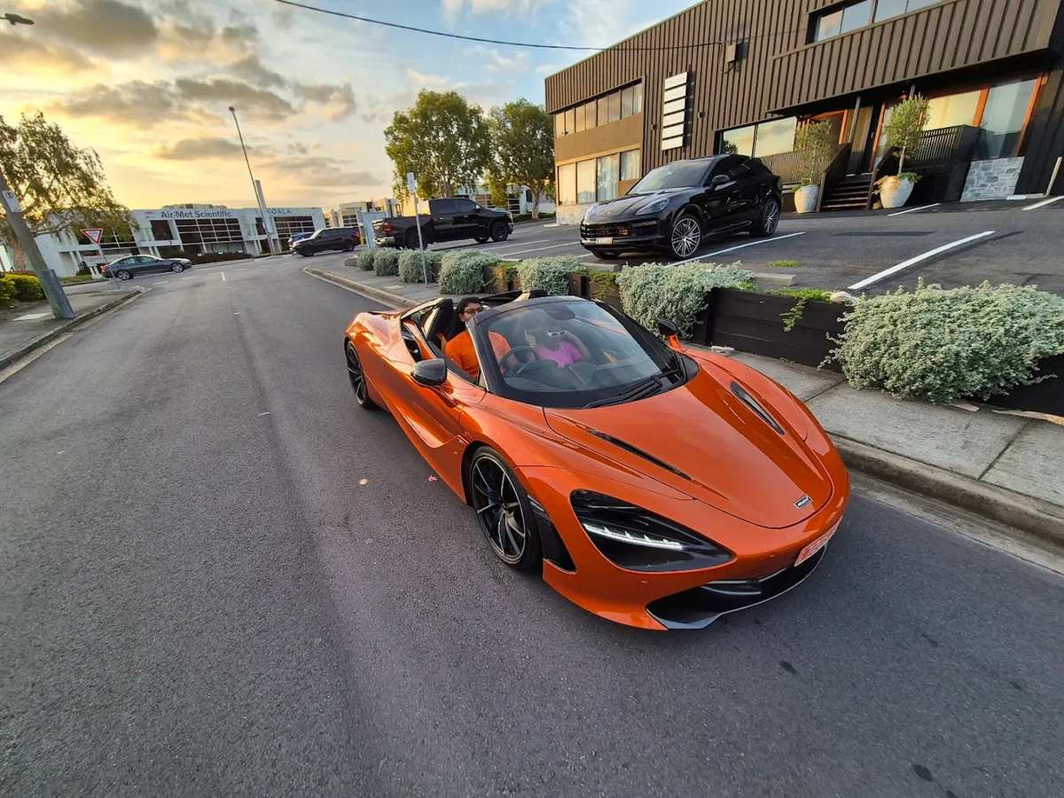 Luna Luxury Car Rentals