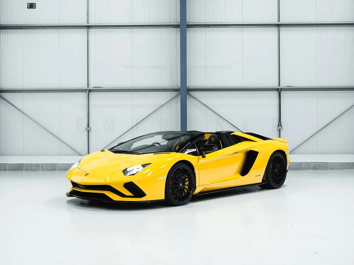Eminence Supercar Hire: Home
